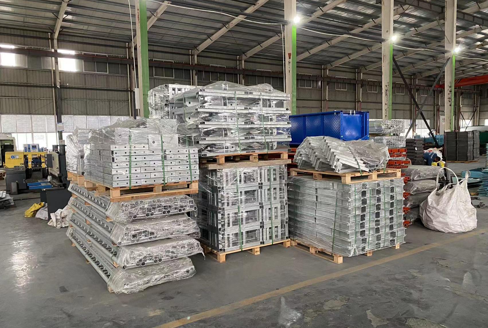 莺诺新材围绕爬架、盘扣与高强钢合金模板形成产品矩阵